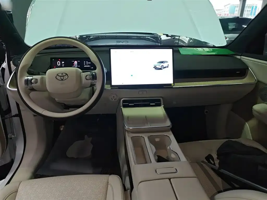 Toyota Platinum 3X 2025 из CN, фото 7