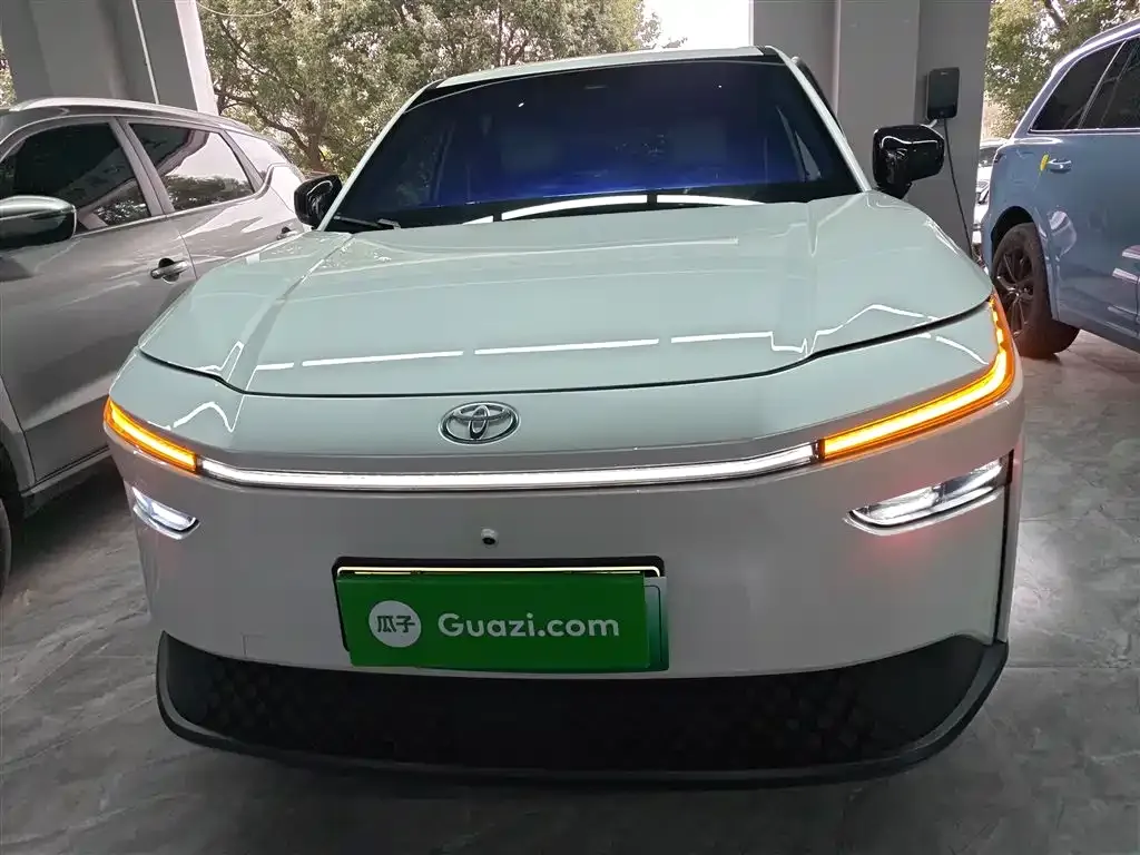 Toyota Platinum 3X 2025 из CN, фото 4