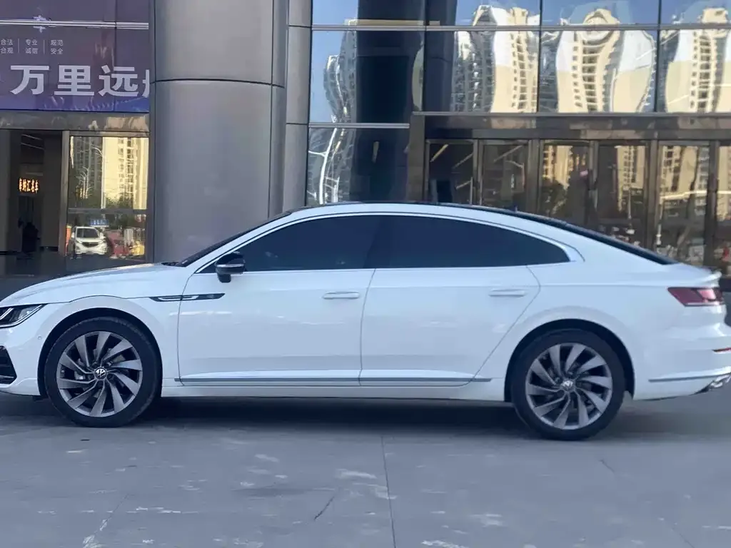 Volkswagen CC 2025 из CN, фото 4