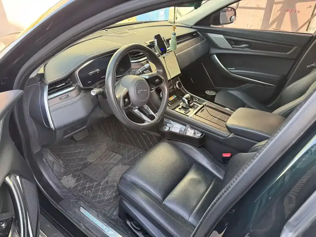 Jaguar XFL 2022 из CN, фото 8