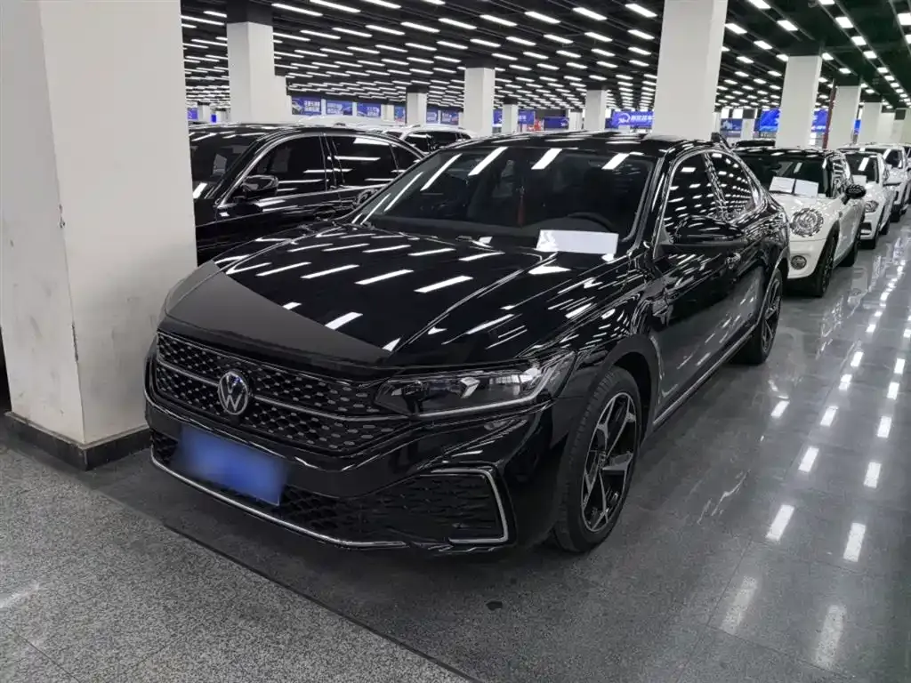 Volkswagen Passat 2023 из CN, фото 6