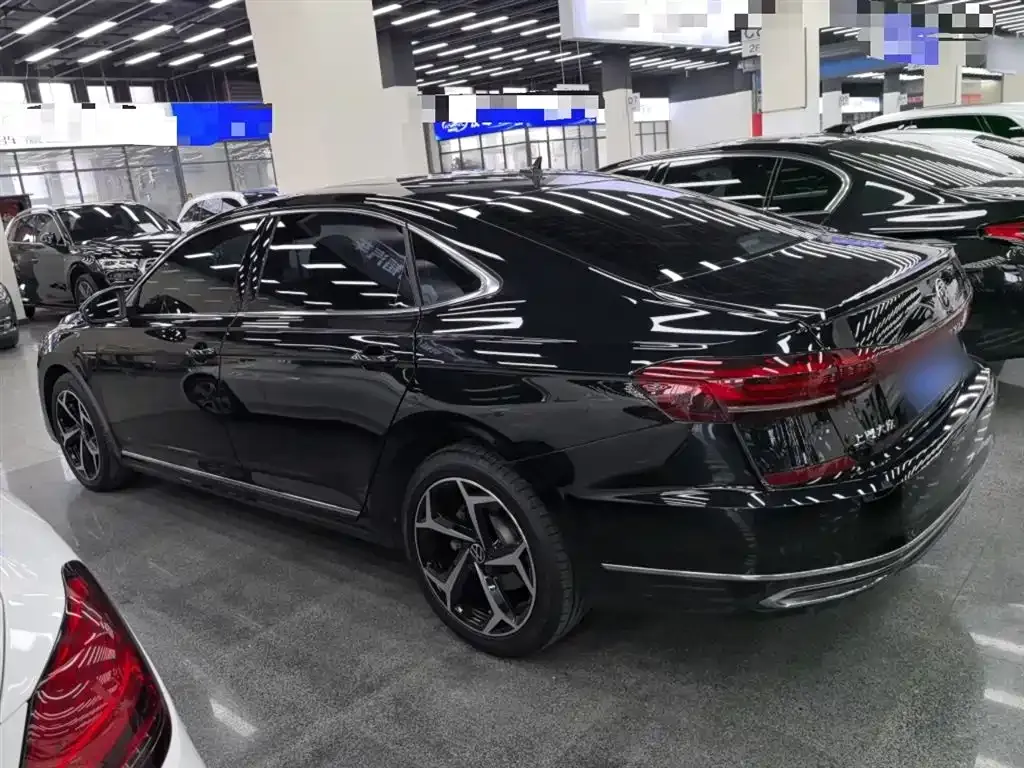 Volkswagen Passat 2023 из CN, фото 8