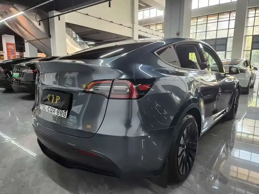 Tesla Model Y 2023 из CN, фото 3
