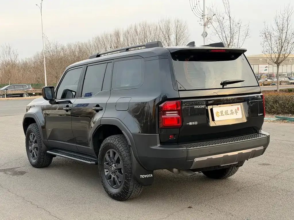 Toyota Prado 2024 из CN, фото 9
