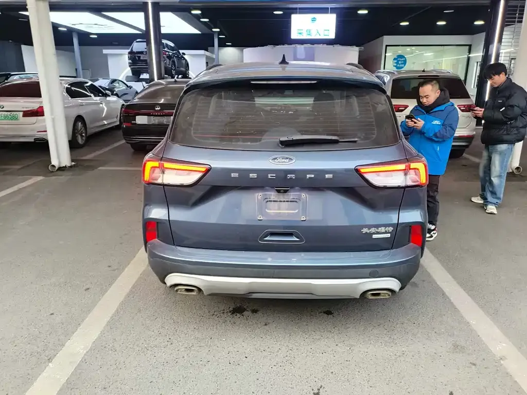 Ford Escape 2021 из CN, фото 8