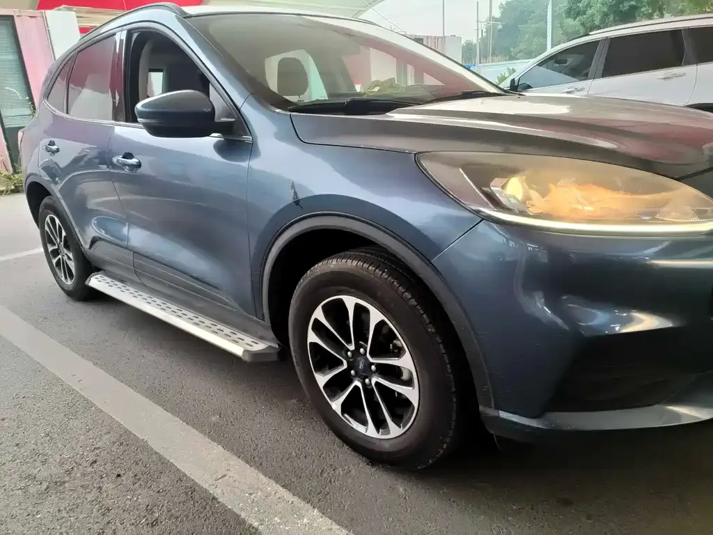 Ford Escape 2021 из CN, фото 5