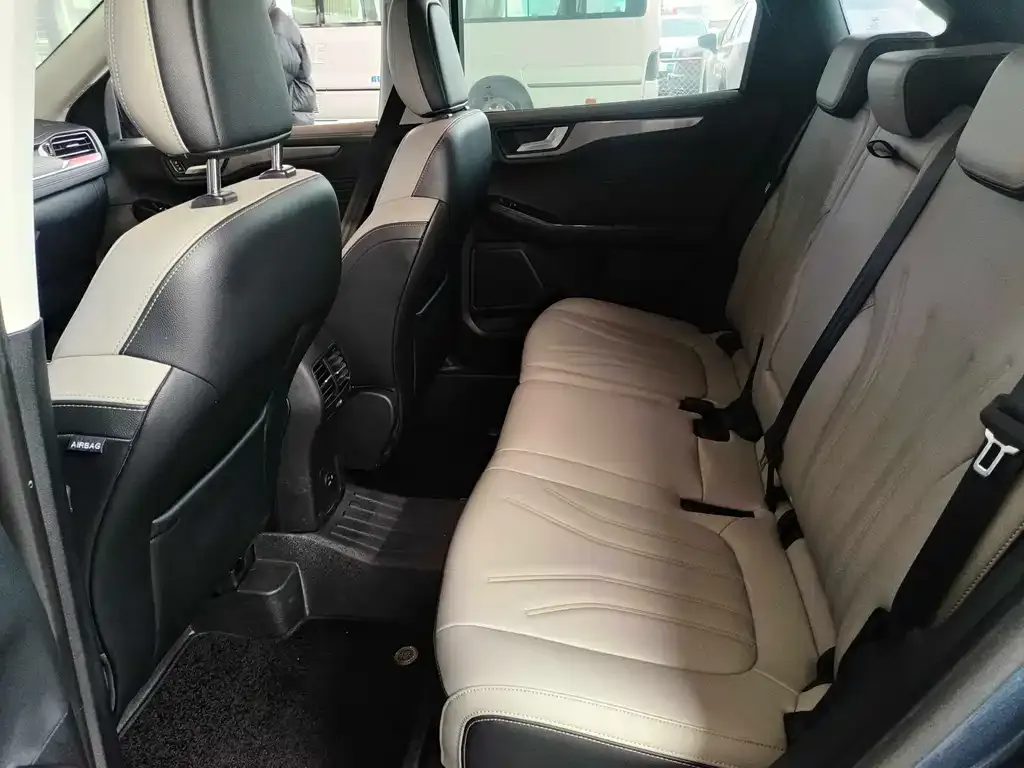 Ford Escape 2021 из CN, фото 7