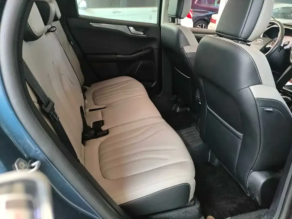 Ford Escape 2021 из CN, фото 2