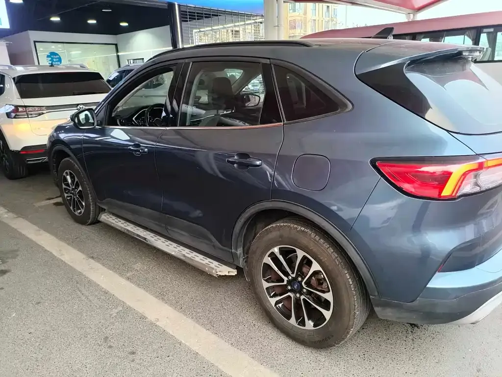 Ford Escape 2021 из CN, фото 6