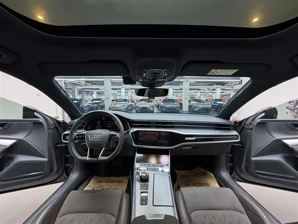 Audi A7L 2023 из CN, фото 4