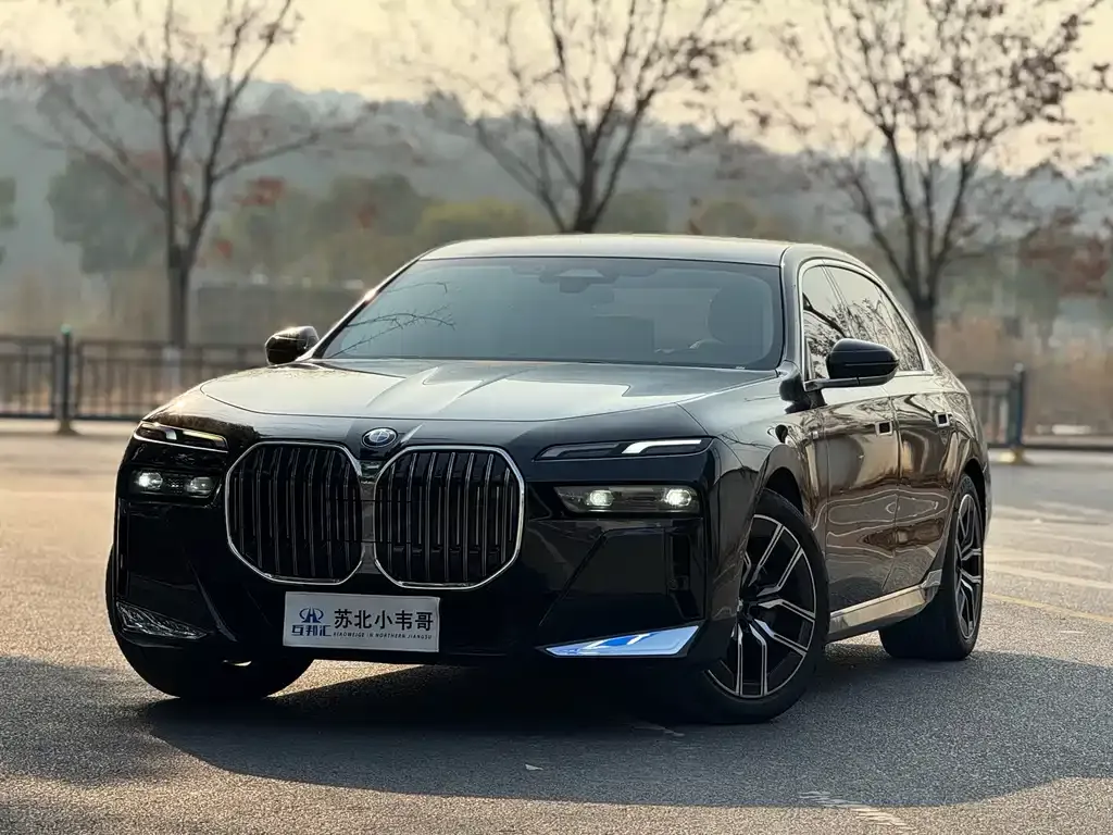 BMW 7 Series 2024 из CN, фото 1