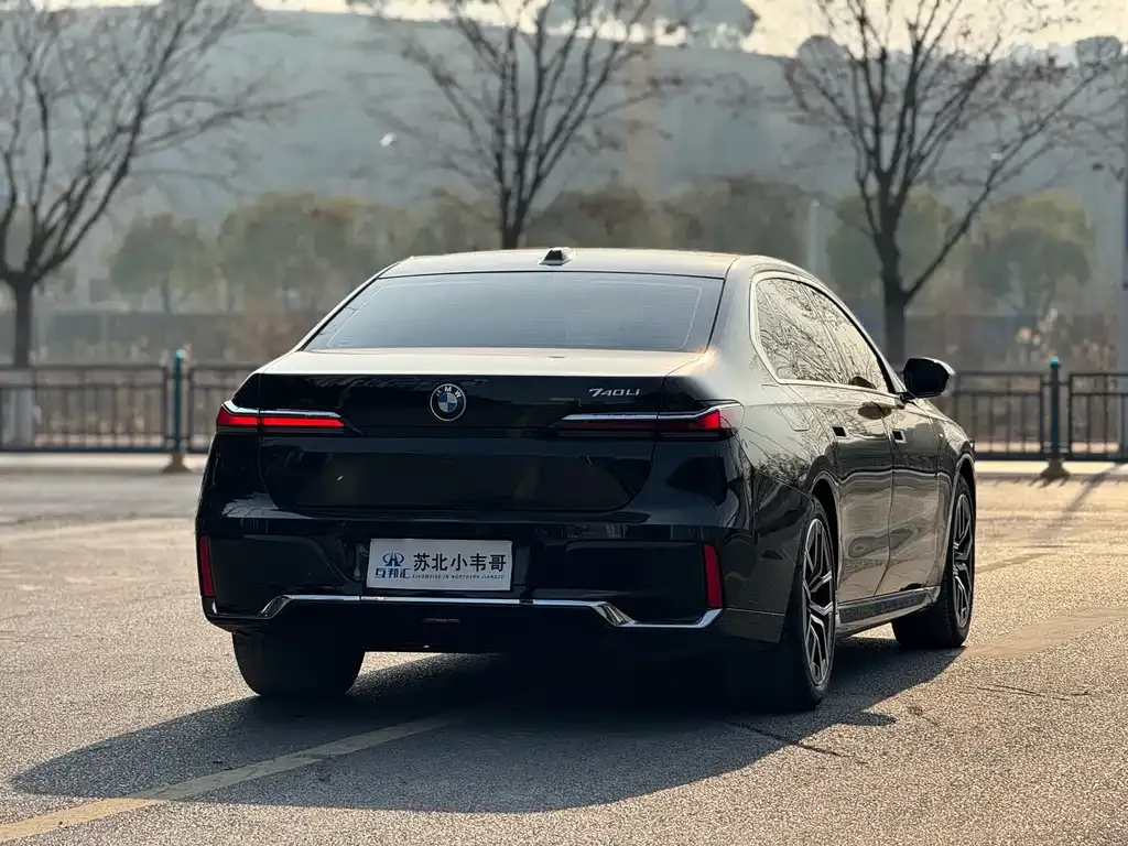 BMW 7 Series 2024 из CN, фото 9
