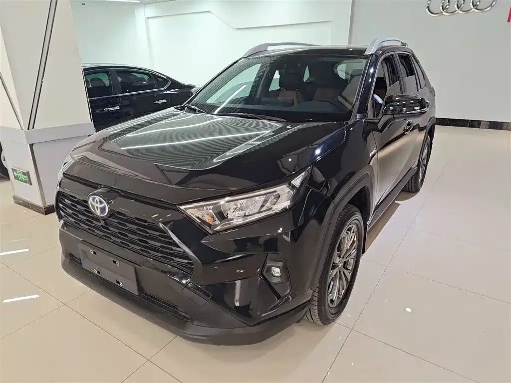 Toyota RAV4 — фото 2