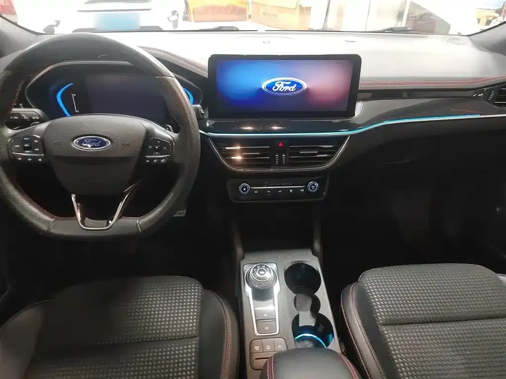 Ford Focus 2021 из CN, фото 7