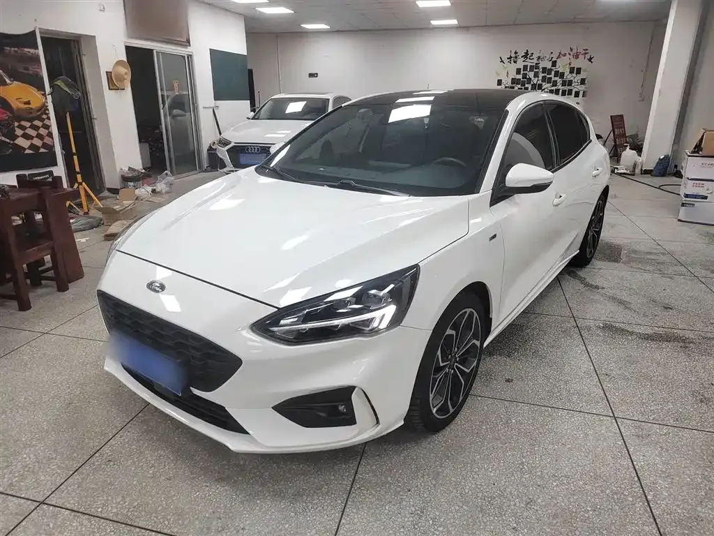 Ford Focus 2021 из CN, фото 4