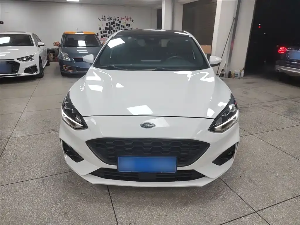 Ford Focus 2021 из CN, фото 10
