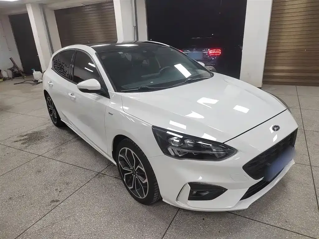 Ford Focus 2021 из CN, фото 2