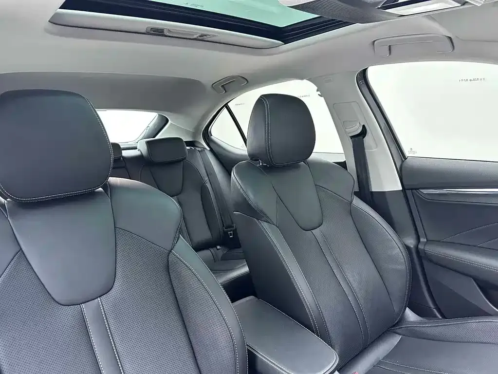 Skoda Octavia 2021 из CN, фото 5