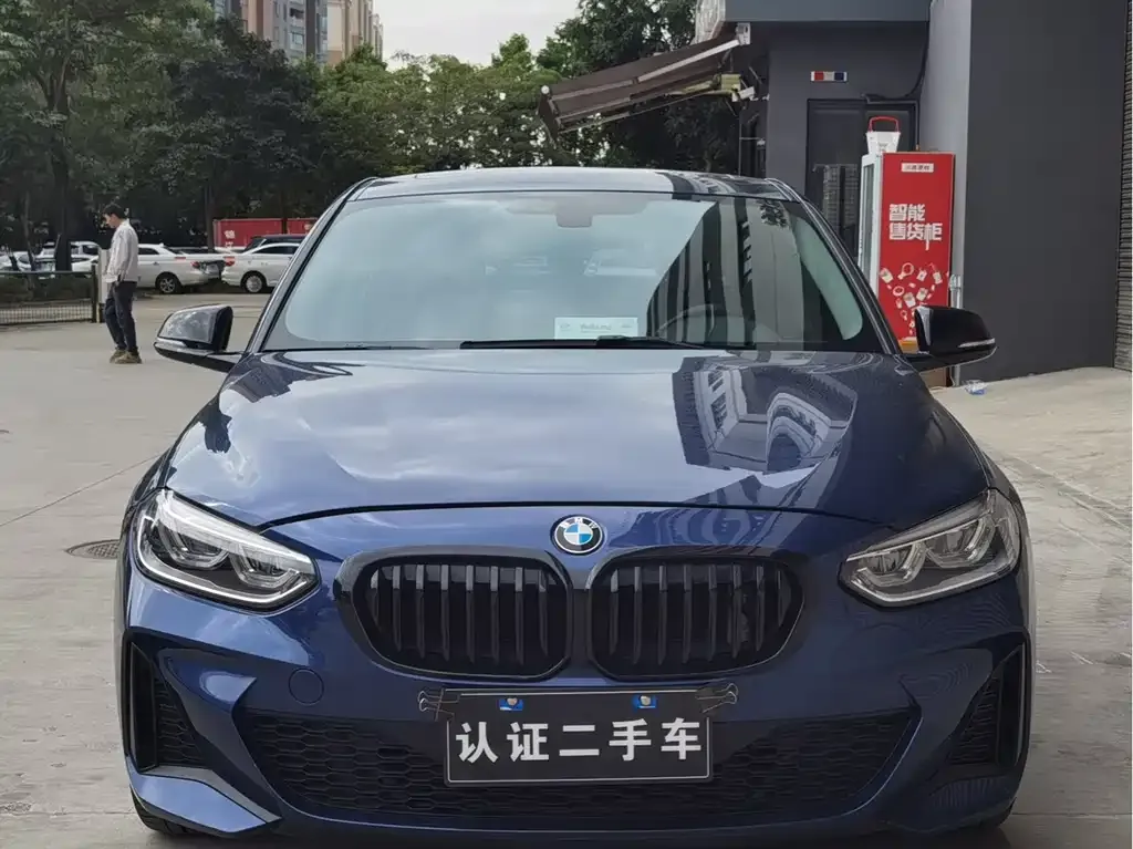 BMW 1 Series 2021 из CN, фото 4