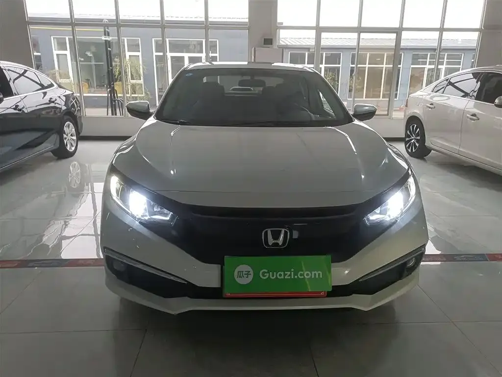 Honda Civic 2022 из CN, фото 5