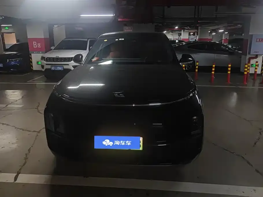 Li Auto L8 2023 из CN, фото 4