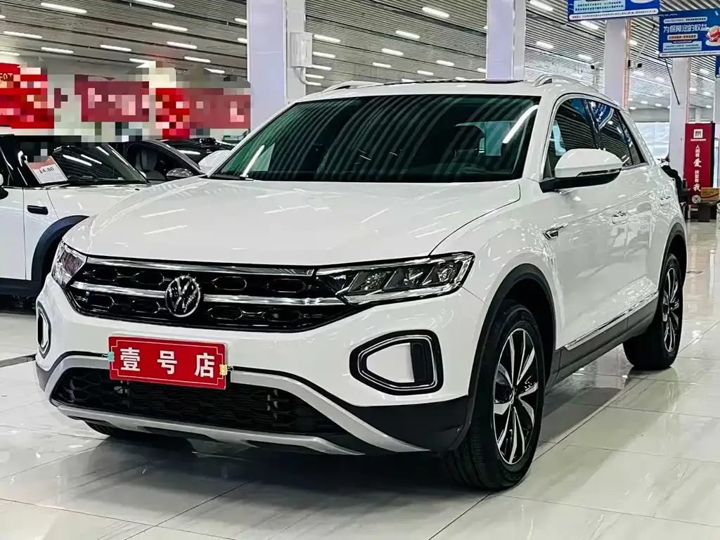 Volkswagen T-Roc — фото 1