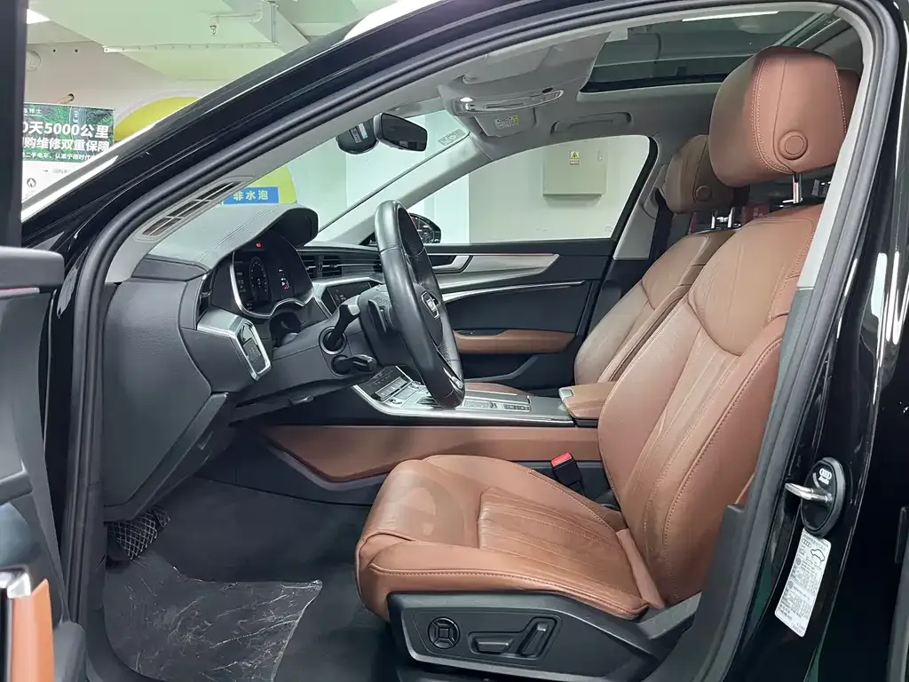 Audi A6L 2021 из CN, фото 6
