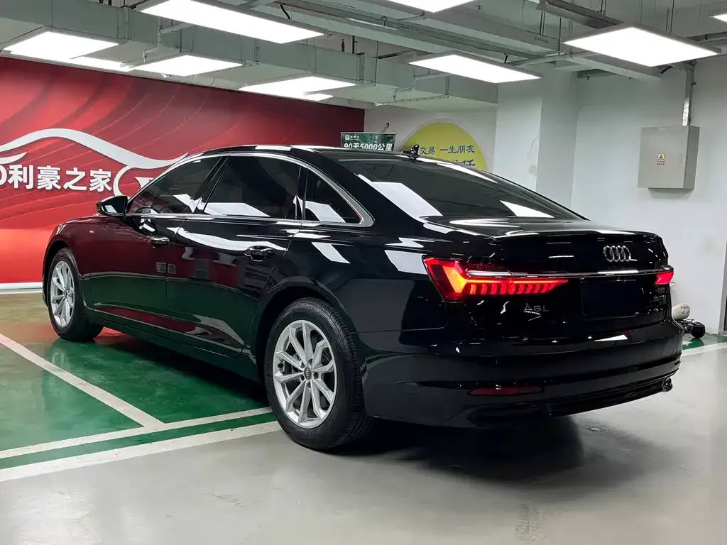 Audi A6L 2021 из CN, фото 3