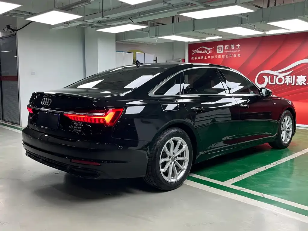 Audi A6L 2021 из CN, фото 9