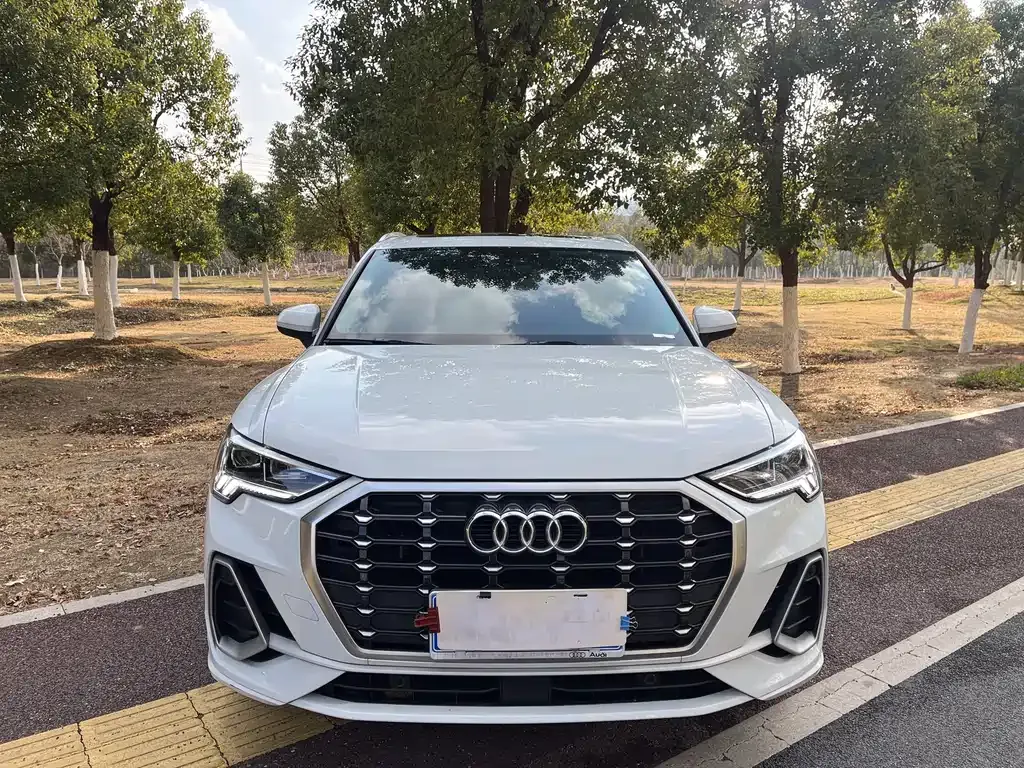 Audi Q3 — фото 10