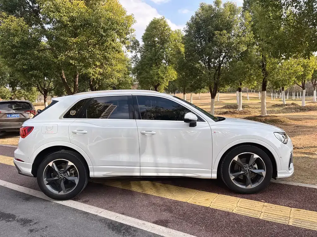 Audi Q3 — фото 9