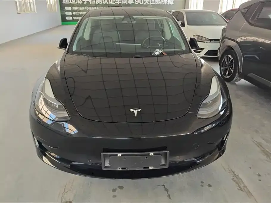 Tesla Model 3 — фото 8
