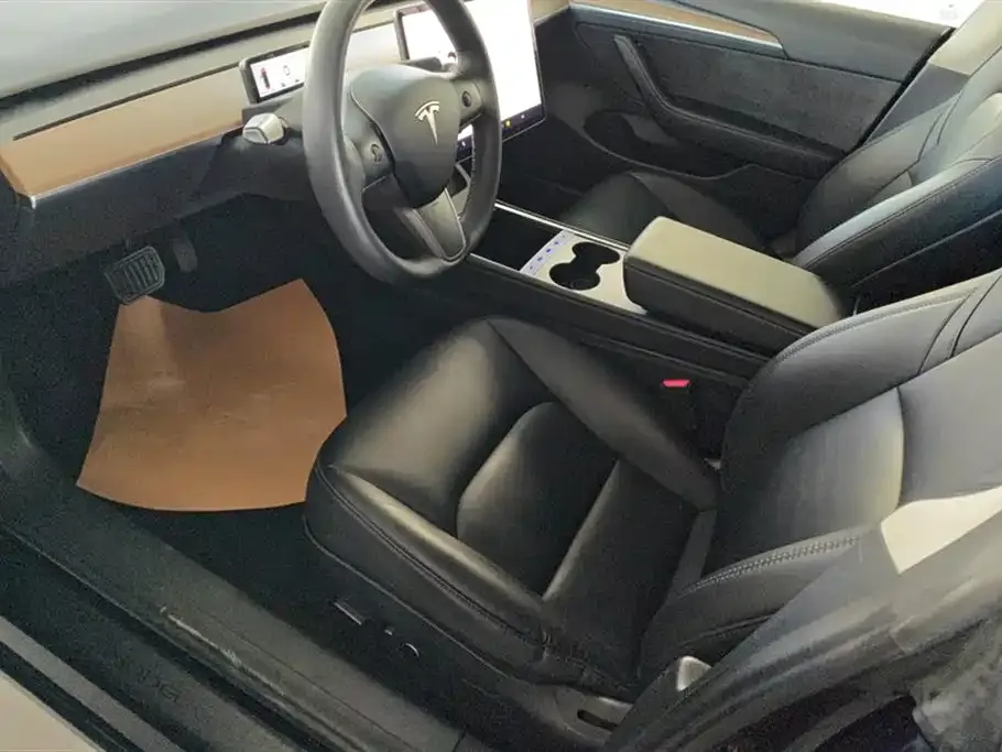 Tesla Model 3 — фото 6