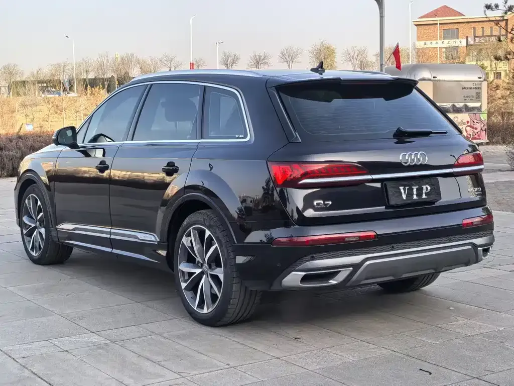 Audi Q7 — фото 2