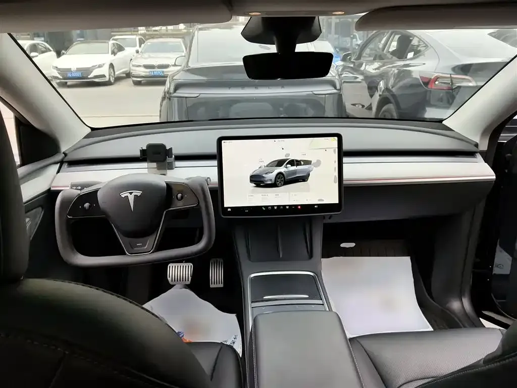 Tesla Model Y — фото 7