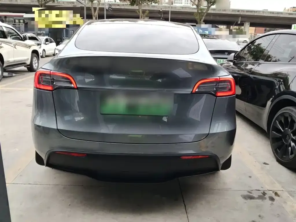Tesla Model Y — фото 3