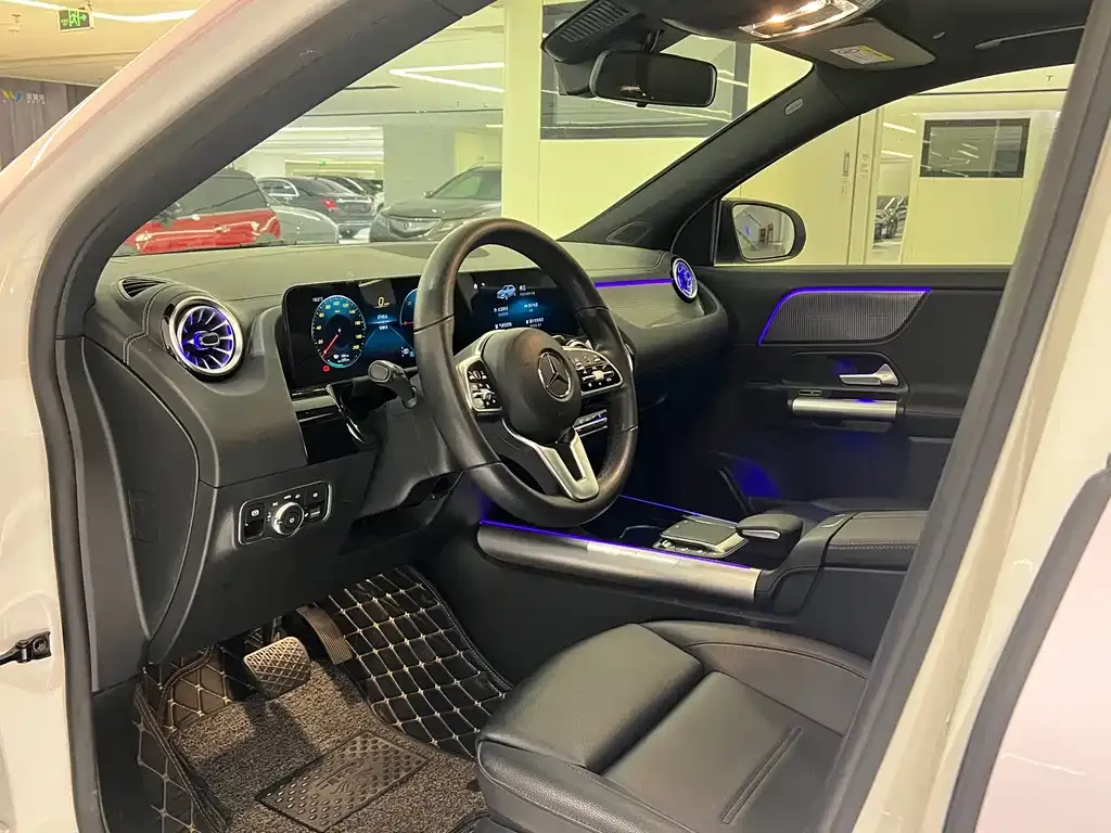 Mercedes-Benz EQA — фото 10