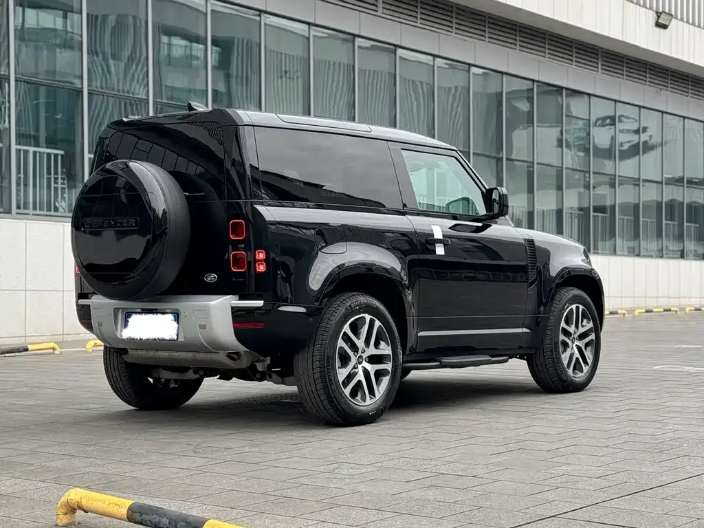 Land Rover Defender — фото 6