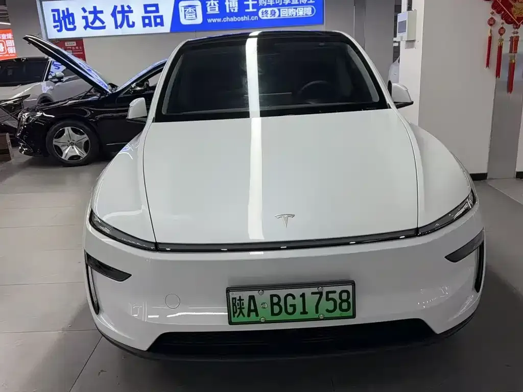 Tesla Model Y 2025 из CN, фото 2