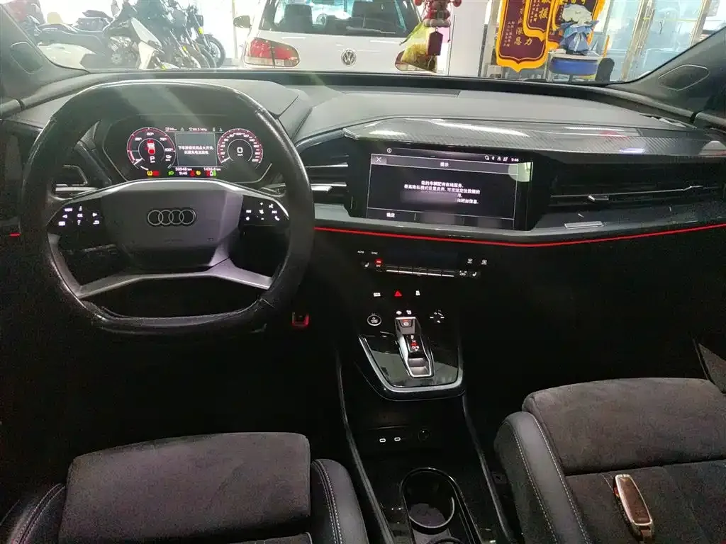 Audi Q4 e-tron — фото 10