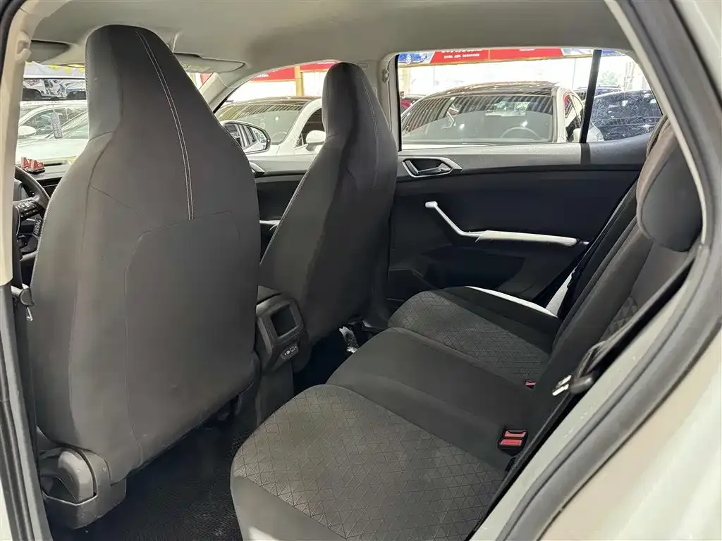 Volkswagen T-Cross 2023 из CN, фото 2