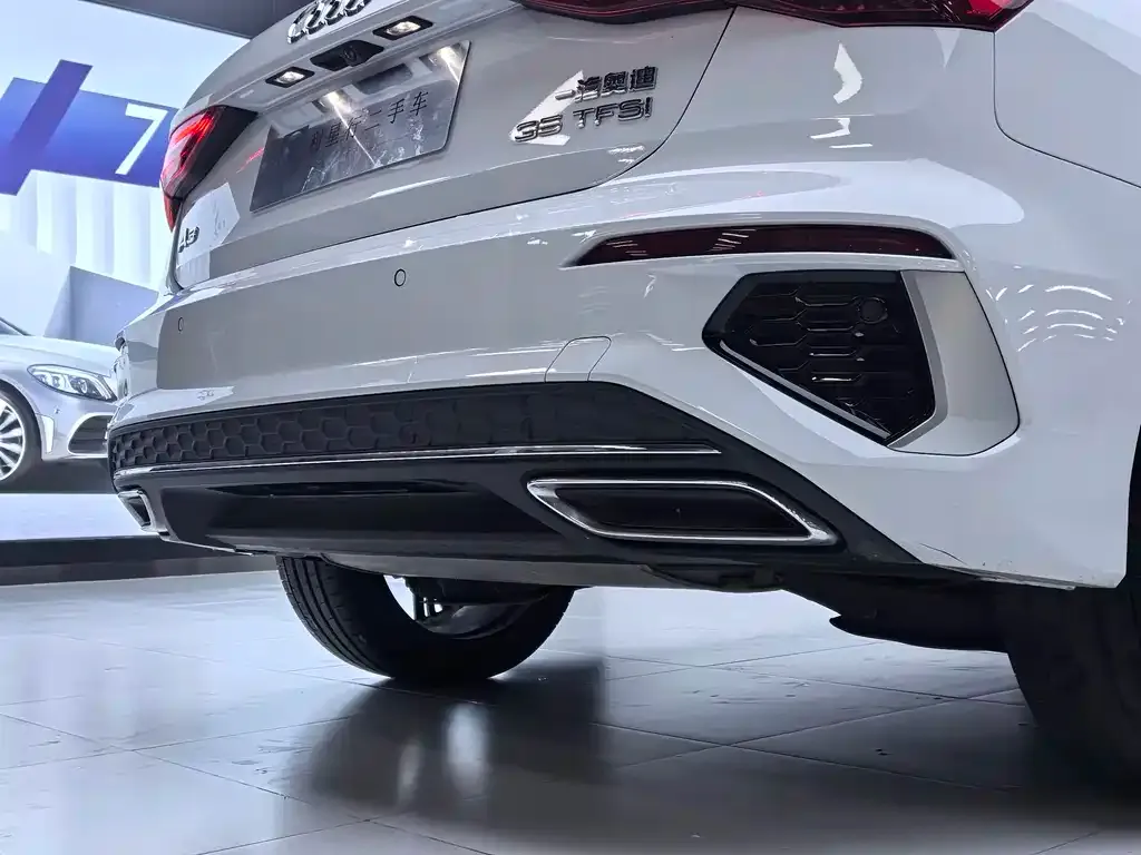 Audi A3 2023 из CN, фото 4