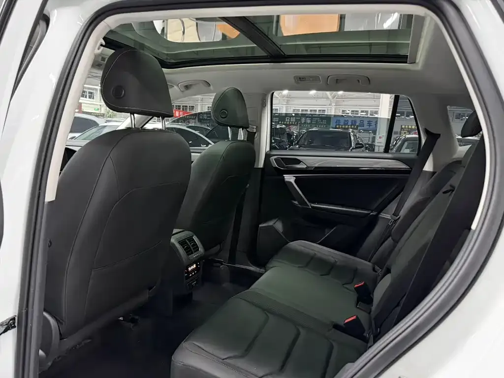 Volkswagen Tayron 2022 из CN, фото 6