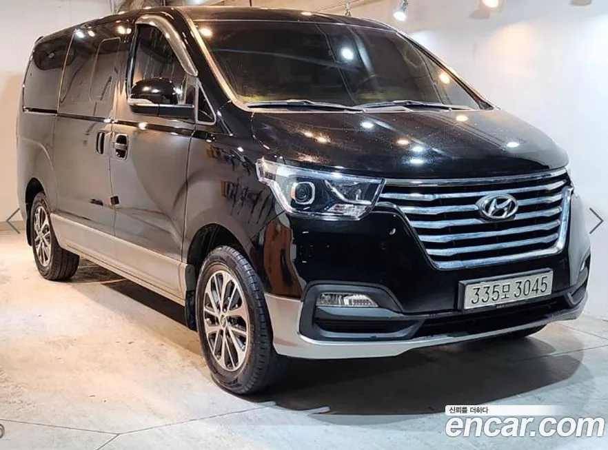 Hyundai Starex