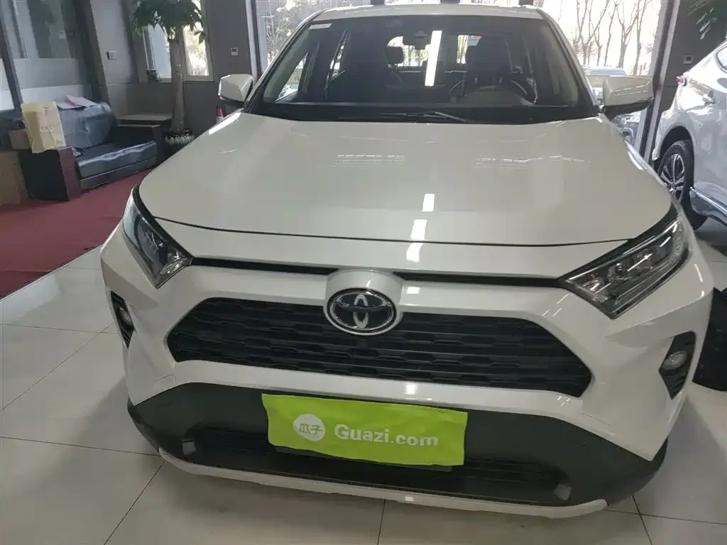Toyota RAV4 2022 из CN, фото 3