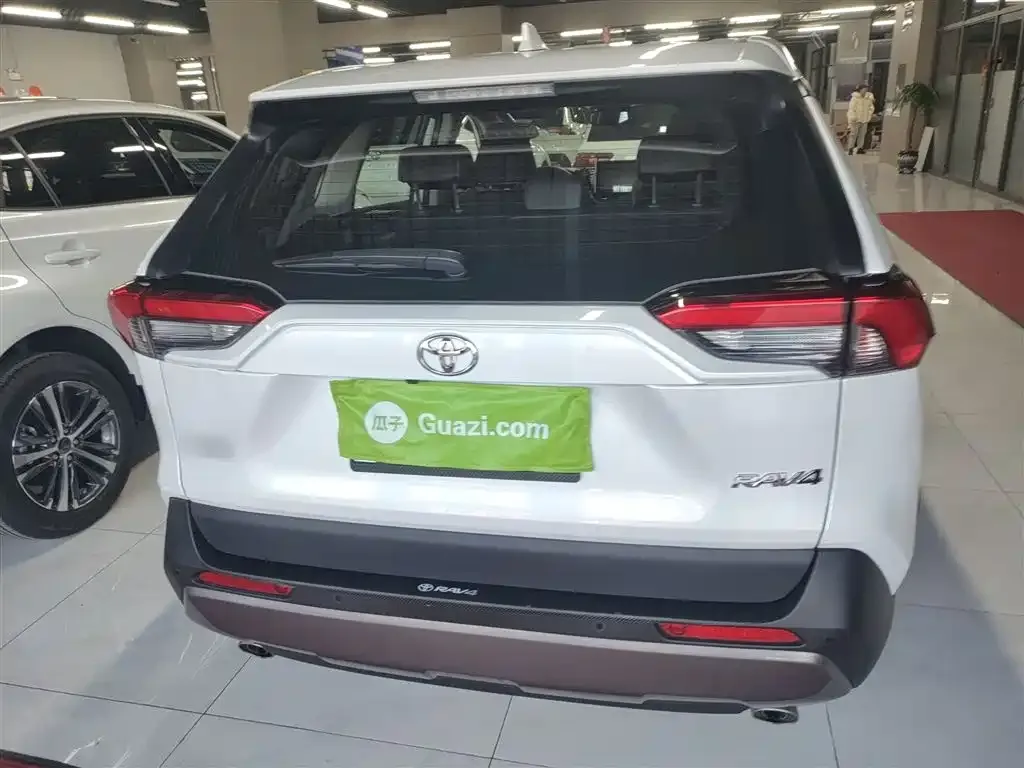 Toyota RAV4 2022 из CN, фото 6