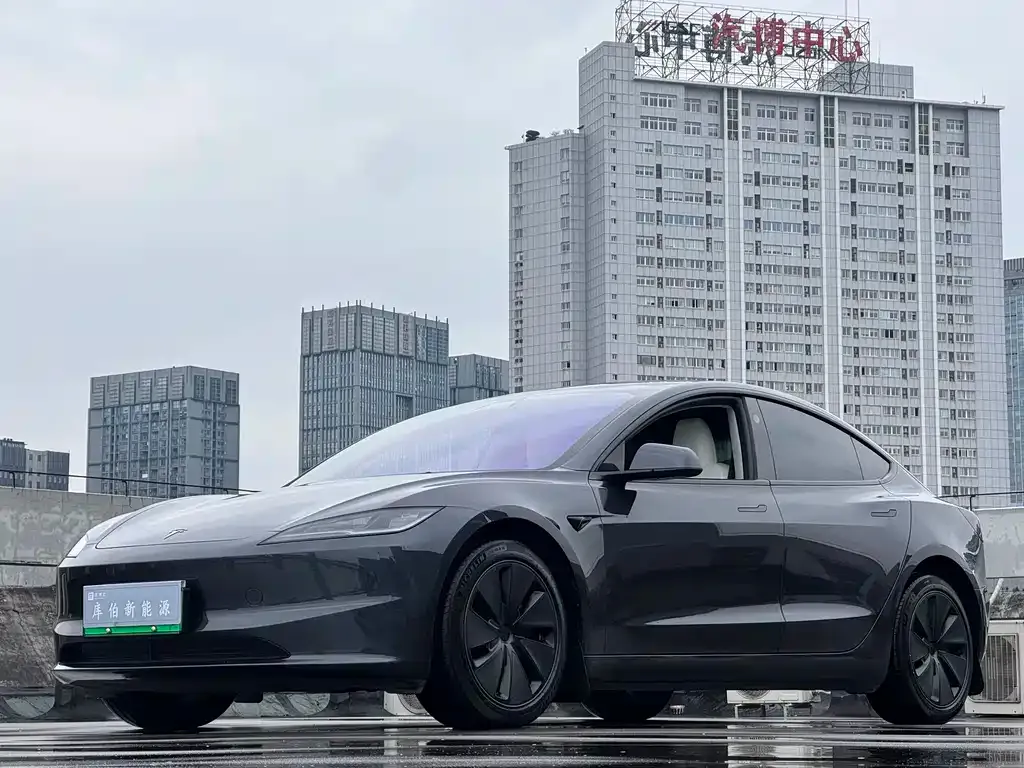 Tesla Model 3 2023 из CN, фото 1