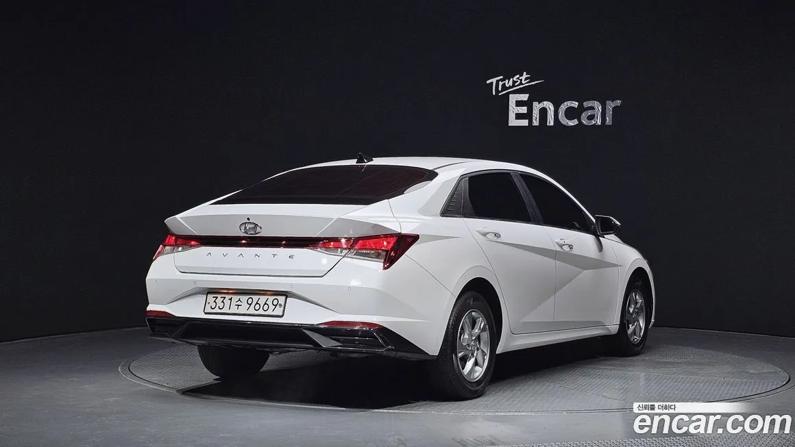 Hyundai AVANTE 2021 из KR, фото 2