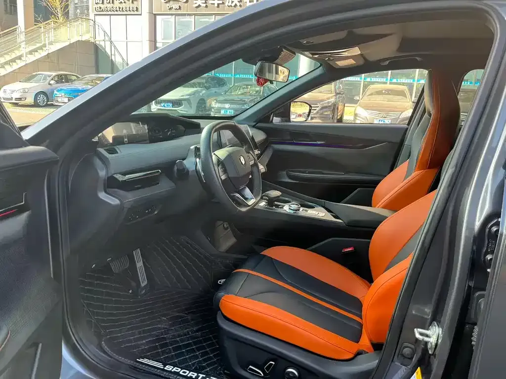 Changan UNI-V 2024 из CN, фото 4