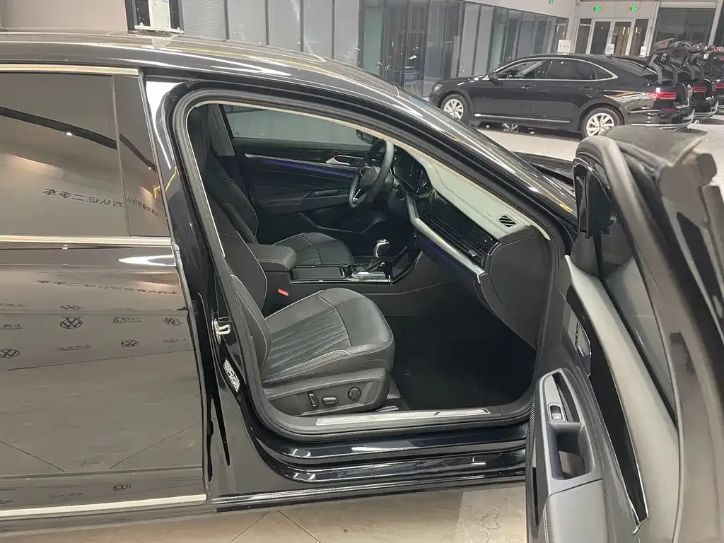 Volkswagen Passat — фото 6